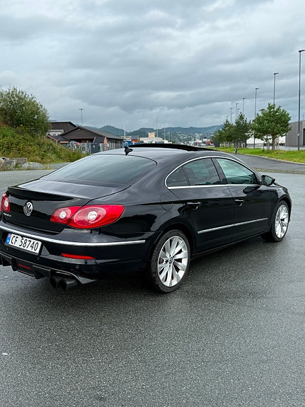 Volkswagen Passat CC 3 of 22