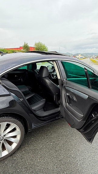 Volkswagen Passat CC 12 of 22