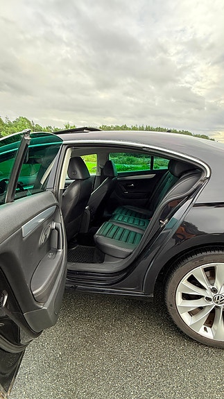 Volkswagen Passat CC 11 of 22