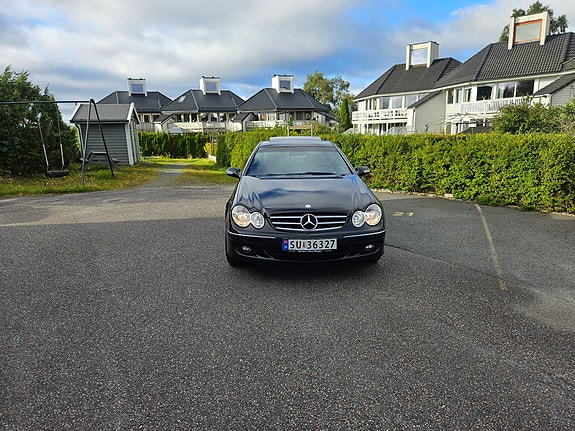Mercedes-Benz CLK200 6 of 17