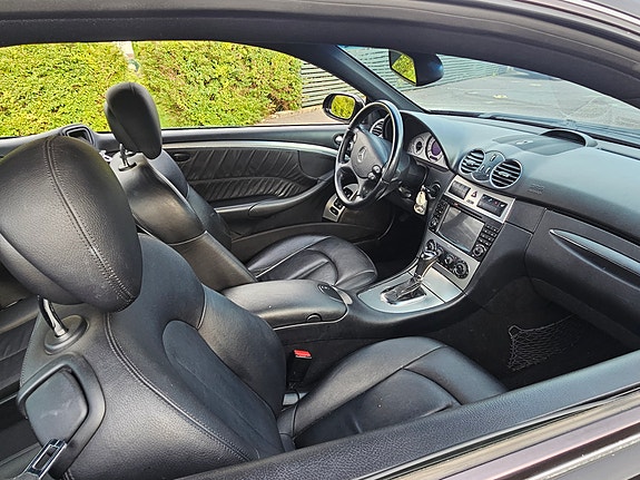 Mercedes-Benz CLK200 11 of 17