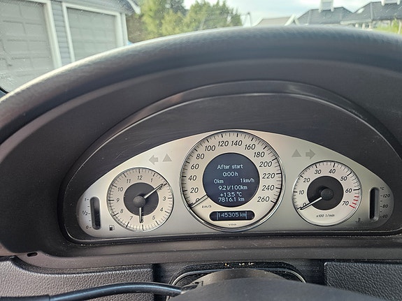 Mercedes-Benz CLK200 8 of 17