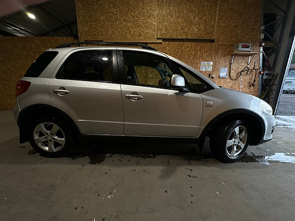 Suzuki SX4 4 of 22