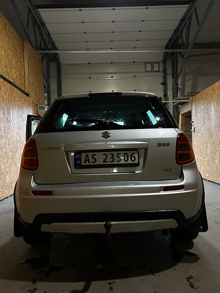 Suzuki SX4 3 of 22