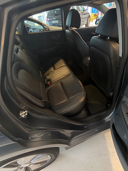 Hyundai Kona 11 of 27
