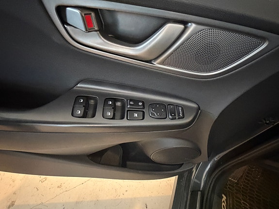 Hyundai Kona 12 of 27