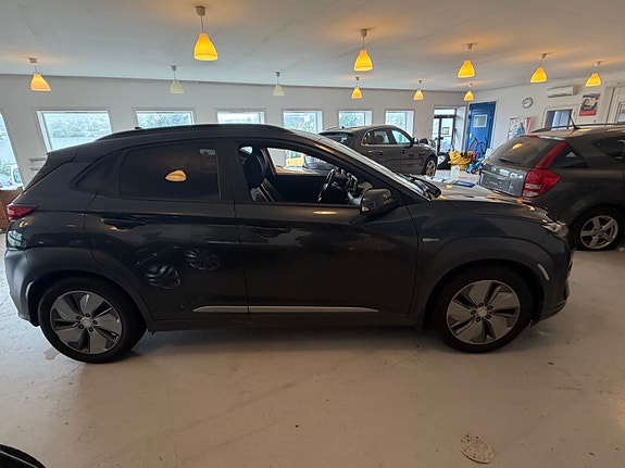 Hyundai Kona 8 of 27