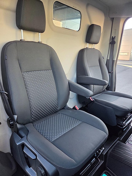 Ford Transit 23 of 23