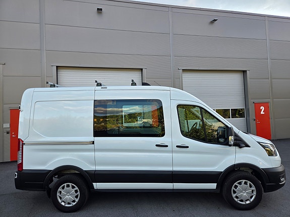 Ford Transit 13 of 23