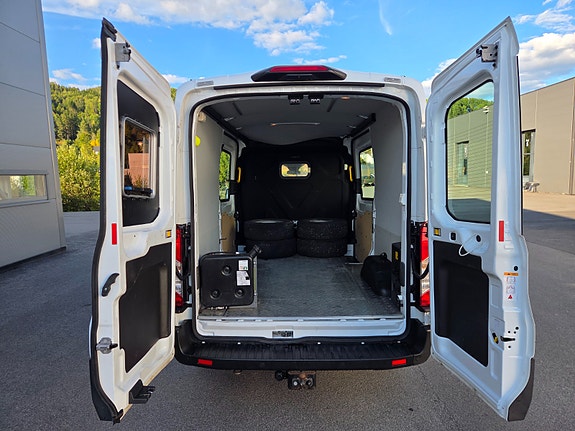 Ford Transit 9 of 23