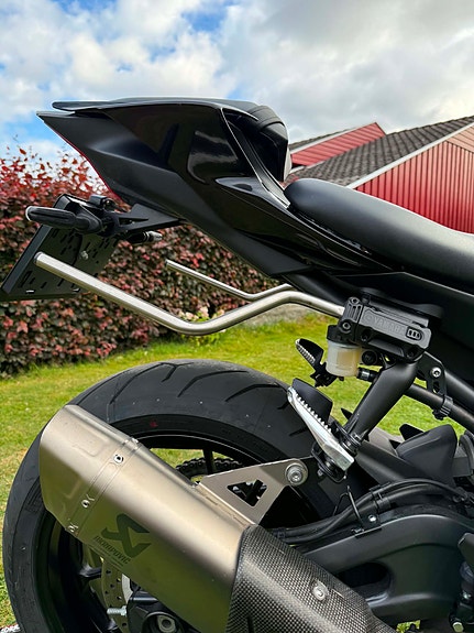 Yamaha R7 11 of 15