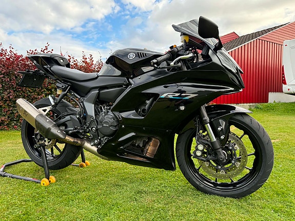 Yamaha R7 3 of 15