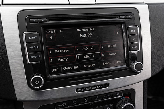 Volkswagen Passat CC 21 of 30