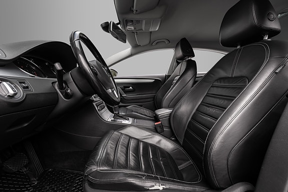 Volkswagen Passat CC 12 of 30