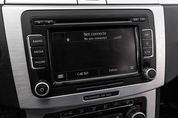 Volkswagen Passat CC 20 of 30