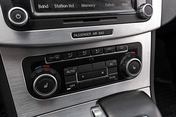 Volkswagen Passat CC 29 of 30