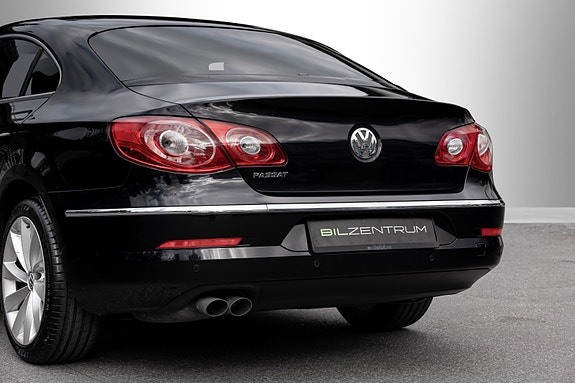 Volkswagen Passat CC 4 of 30