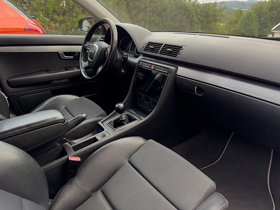 Audi A4 11 of 14