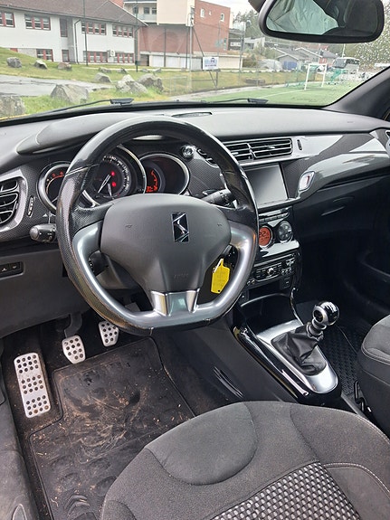Citroen DS3 5 of 11