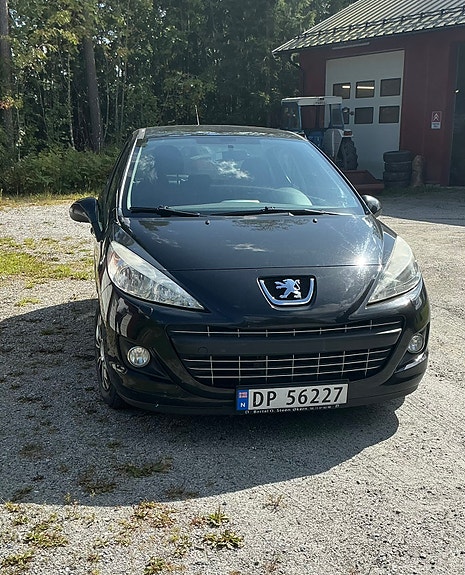 Peugeot 207 2 of 7