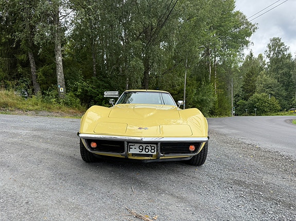 Chevrolet Corvette 9 of 30