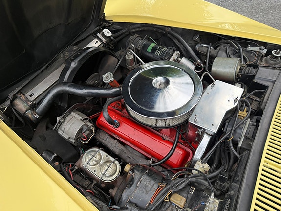 Chevrolet Corvette 21 of 30
