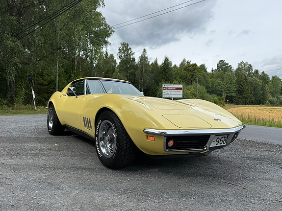 Chevrolet Corvette 8 of 30