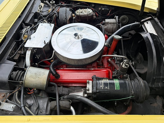 Chevrolet Corvette 23 of 30