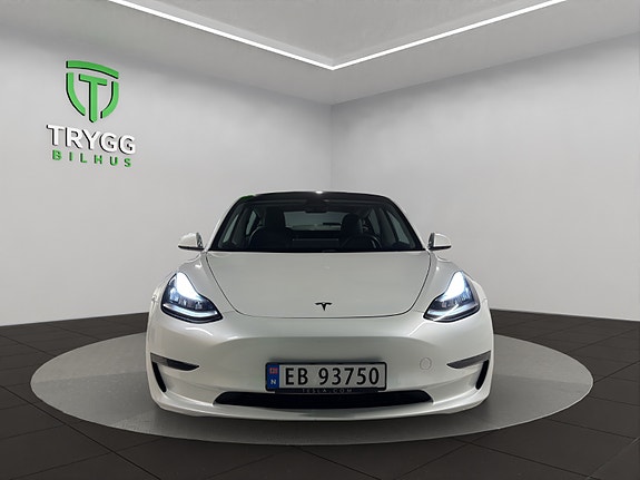 Tesla Model 3 8 of 13