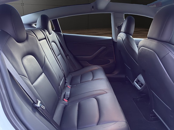 Tesla Model 3 12 of 13