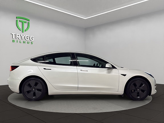 Tesla Model 3 6 of 13