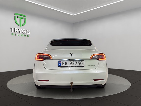 Tesla Model 3 4 of 13