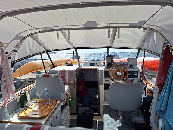 Viksund Futura 800 (1987) med ny Yanmar 200hk fra 2017, kun 360timer. Høstpris 18 of 30