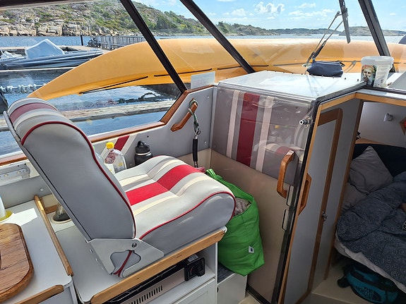 Viksund Futura 800 (1987) med ny Yanmar 200hk fra 2017, kun 360timer. Høstpris 16 of 30