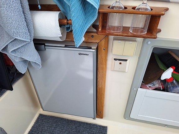 Viksund Futura 800 (1987) med ny Yanmar 200hk fra 2017, kun 360timer. Høstpris 28 of 30