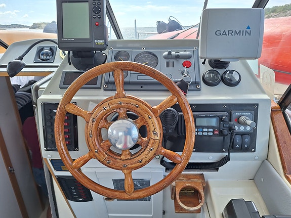 Viksund Futura 800 (1987) med ny Yanmar 200hk fra 2017, kun 360timer. Høstpris 15 of 30