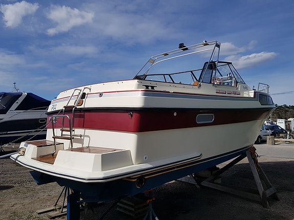 Viksund Futura 800 (1987) med ny Yanmar 200hk fra 2017, kun 360timer. Høstpris 5 of 30