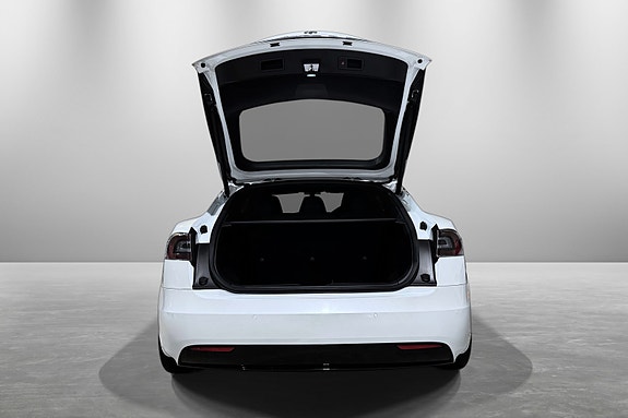 Tesla Model S 25 of 30