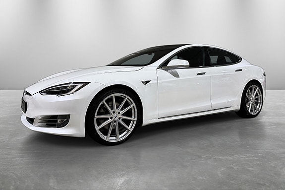 Tesla Model S 2 of 30