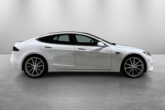 Tesla Model S 9 of 30