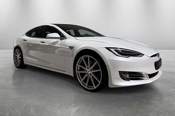 Tesla Model S 10 of 30