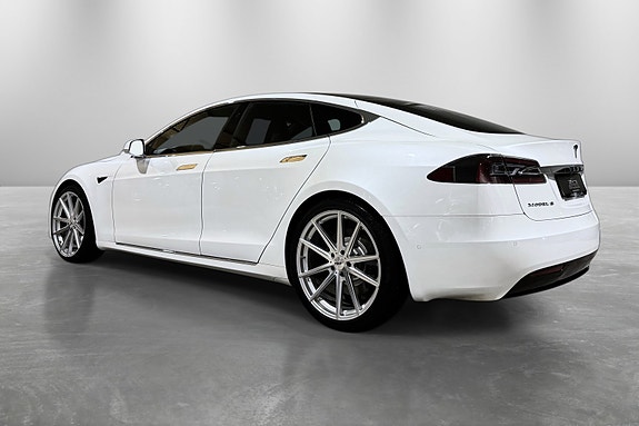 Tesla Model S 4 of 30