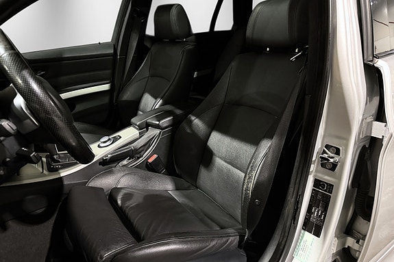 BMW 335i 18 of 30