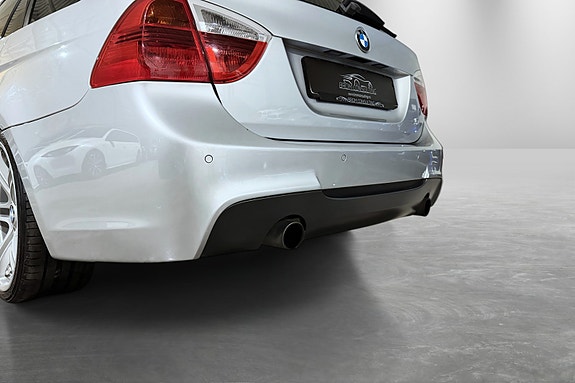 BMW 335i 15 of 30