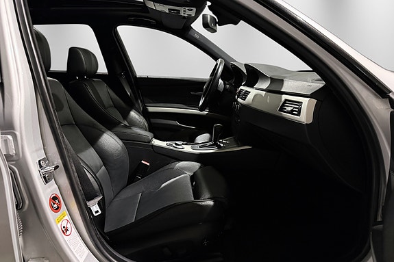 BMW 335i 27 of 30