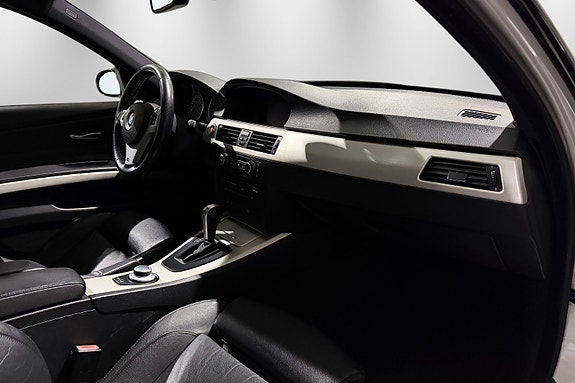 BMW 335i 29 of 30