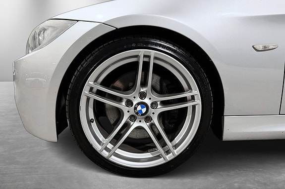 BMW 335i 14 of 30