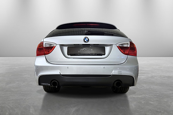 BMW 335i 6 of 30