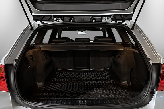 BMW 335i 23 of 30