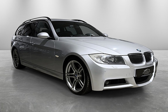 BMW 335i 11 of 30